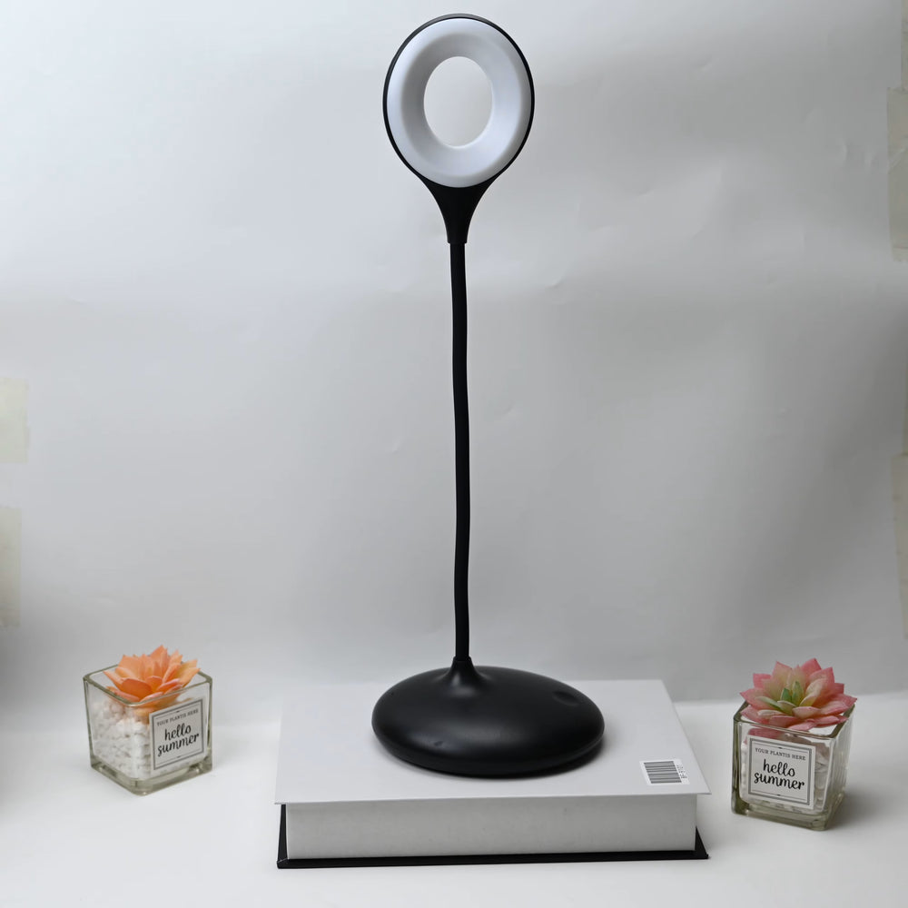 Nordisk LED bordlampe – Trådløs & øyevennlig rødt lys leselampe